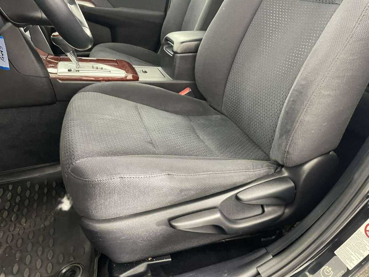 Купить Toyota Camry с пробегом. Фото: #9