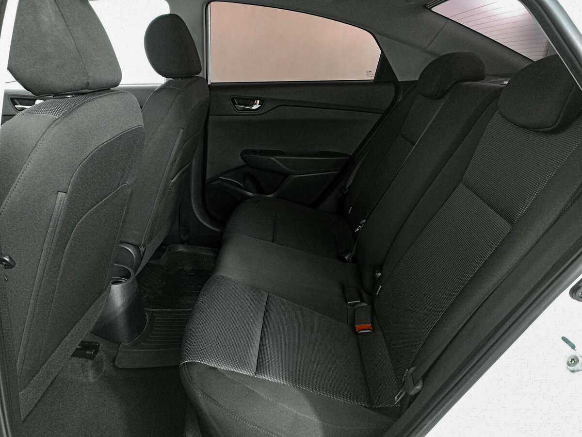 Купить Hyundai Solaris с пробегом. Фото: #7