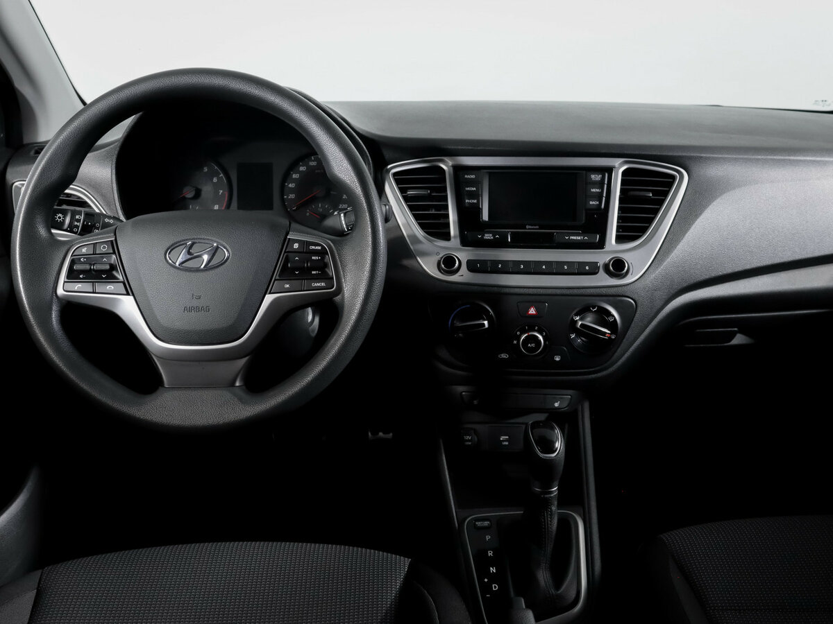 Купить Hyundai Solaris с пробегом. Фото: #9