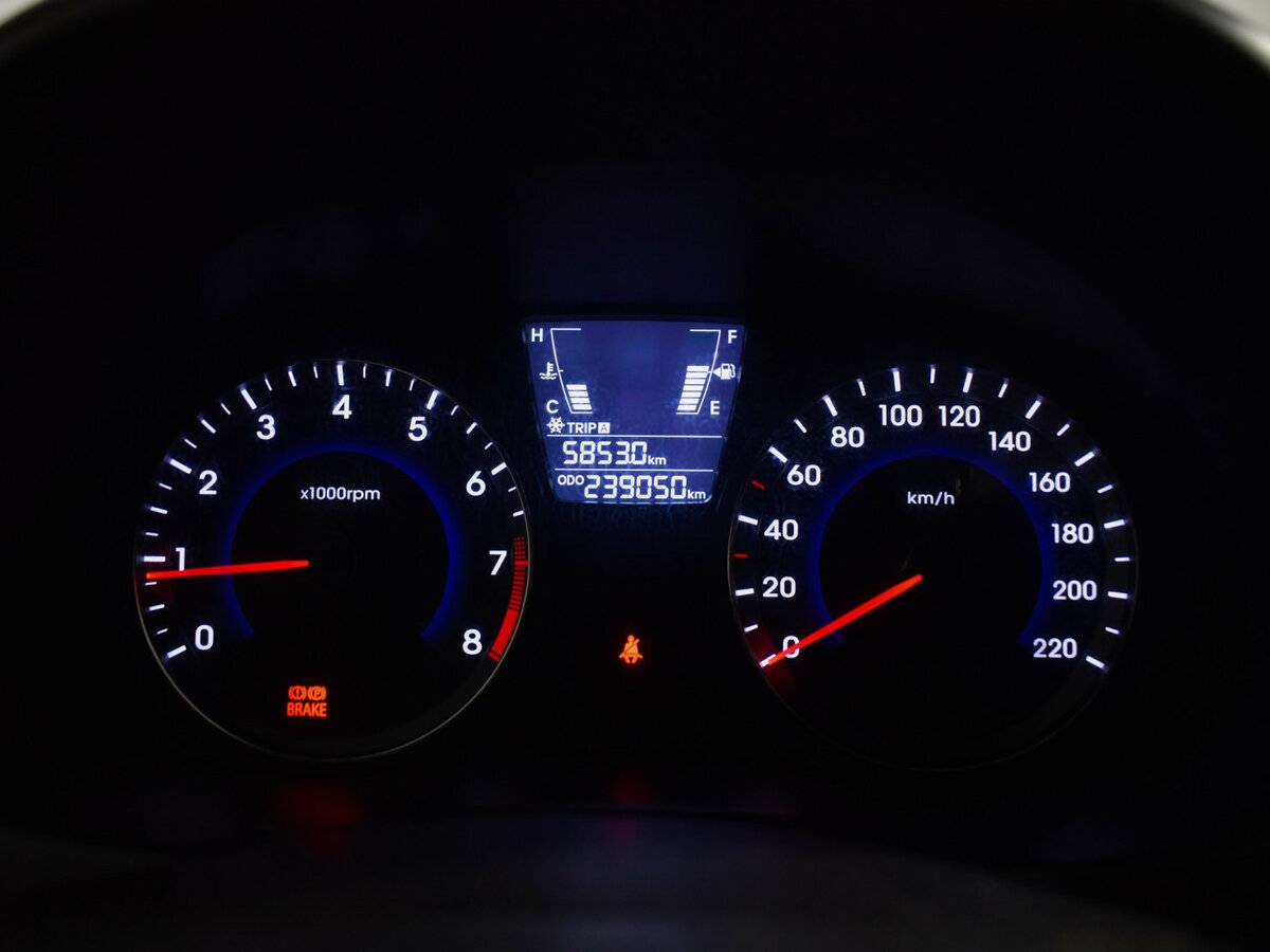 Купить Hyundai Solaris с пробегом. Фото: #19