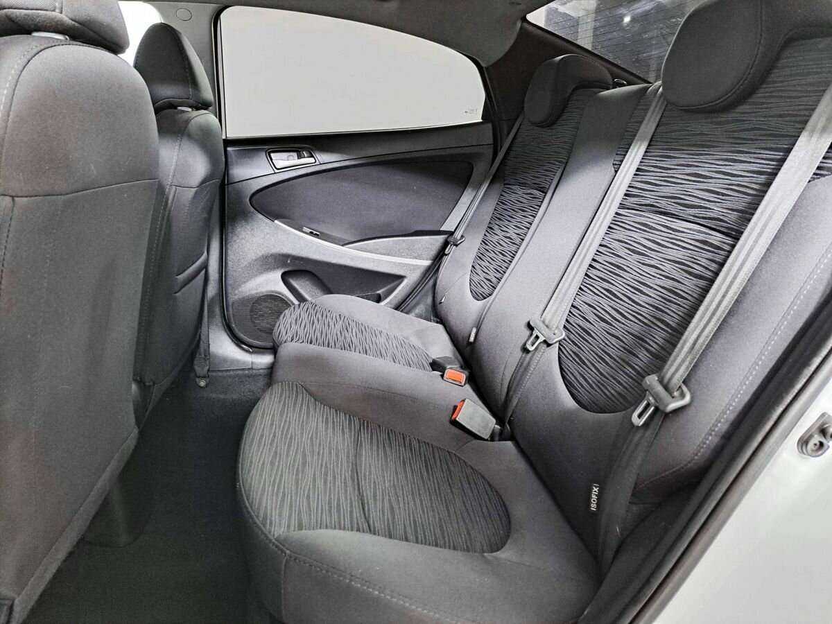 Купить Hyundai Solaris с пробегом. Фото: #7