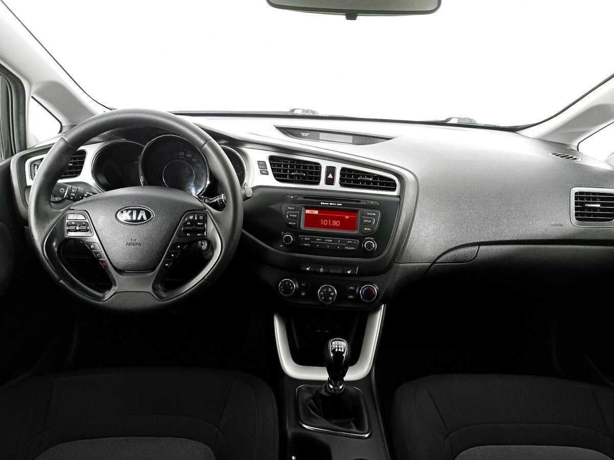 Купить Kia Ceed с пробегом. Фото: #13
