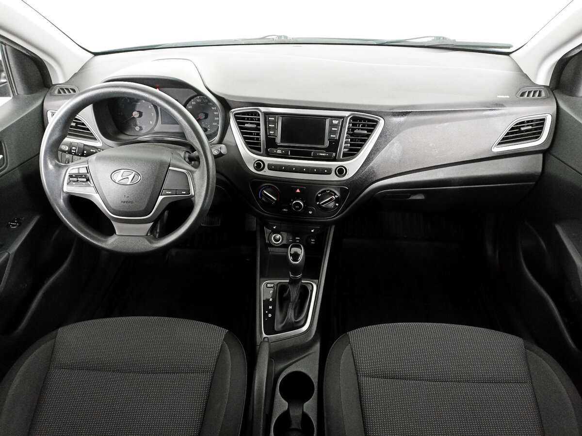 Купить Hyundai Solaris с пробегом. Фото: #11