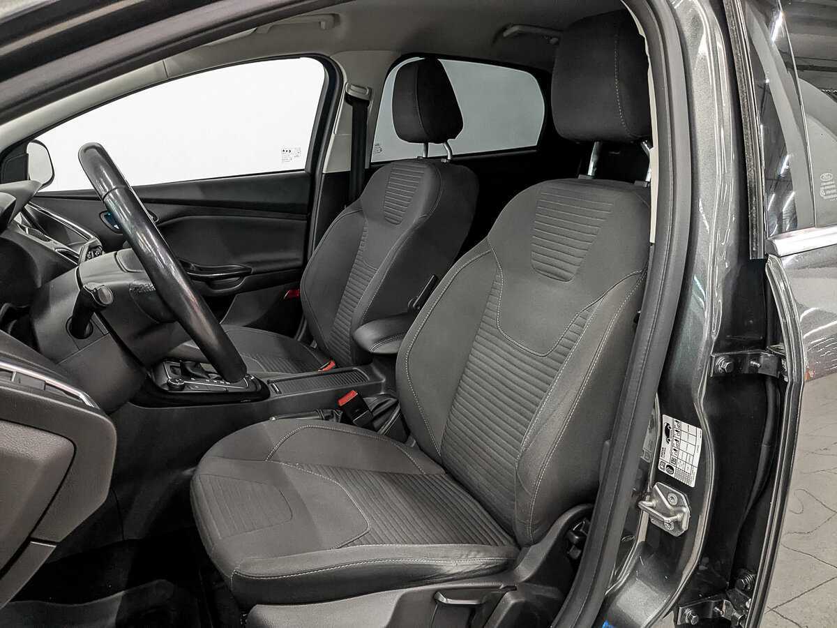 Купить Ford Focus с пробегом. Фото: #17