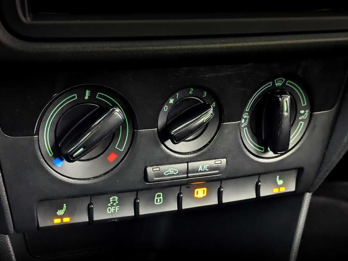 Купить Skoda Rapid с пробегом. Фото: #20