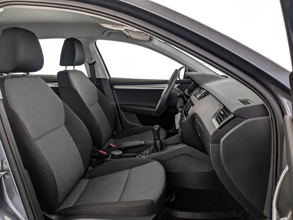 Купить Skoda Octavia с пробегом. Фото: #19