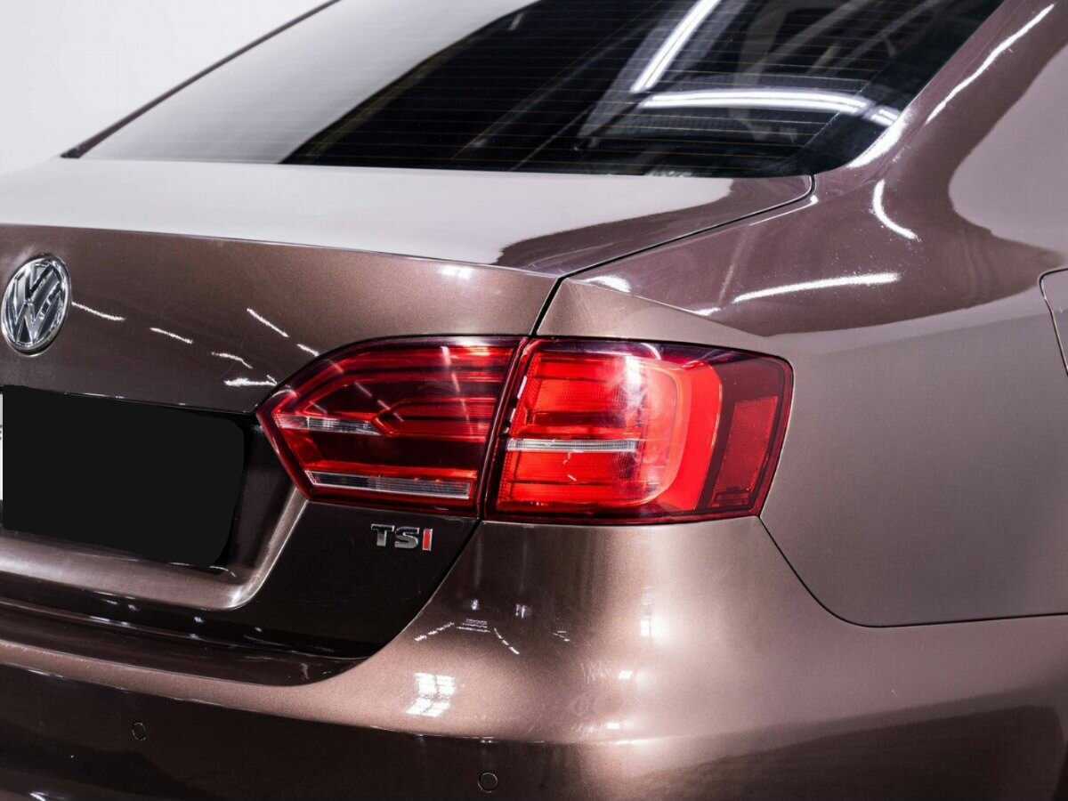 Купить Volkswagen Jetta с пробегом. Фото: #18