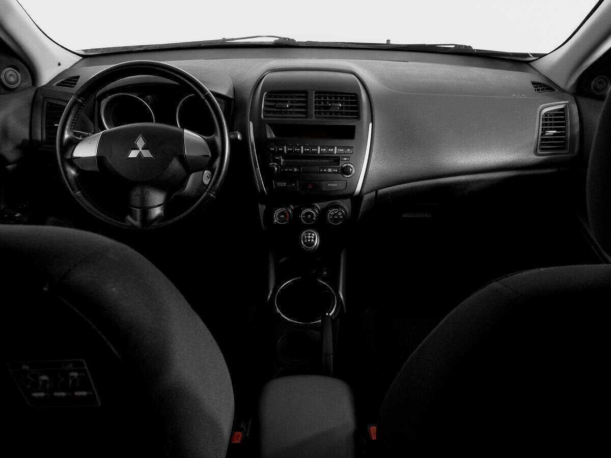 Купить Mitsubishi ASX с пробегом. Фото: #11
