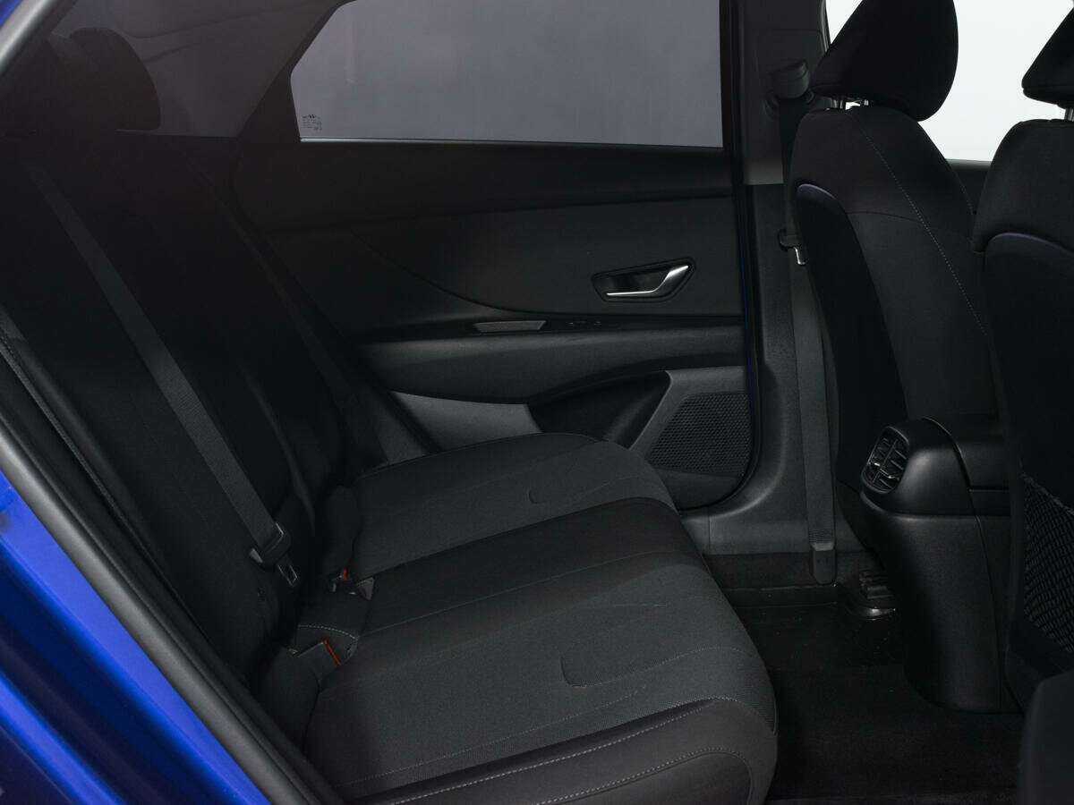 Купить Hyundai Elantra с пробегом. Фото: #9