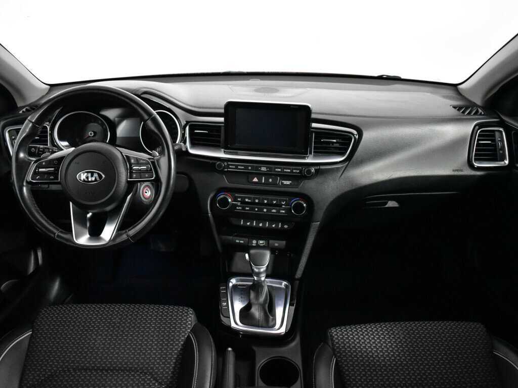 Купить Kia Ceed с пробегом. Фото: #11