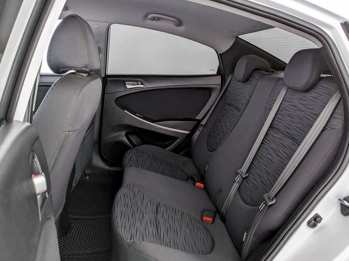 Купить Hyundai Solaris с пробегом. Фото: #7