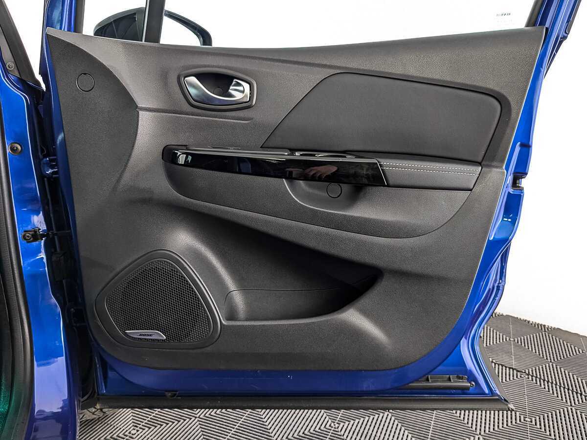 Купить Renault Kaptur с пробегом. Фото: #21