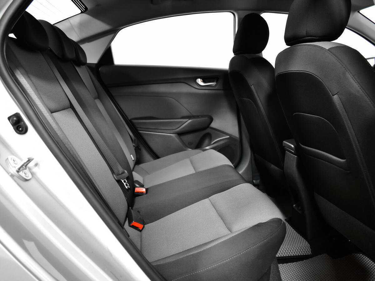 Купить Hyundai Solaris с пробегом. Фото: #9