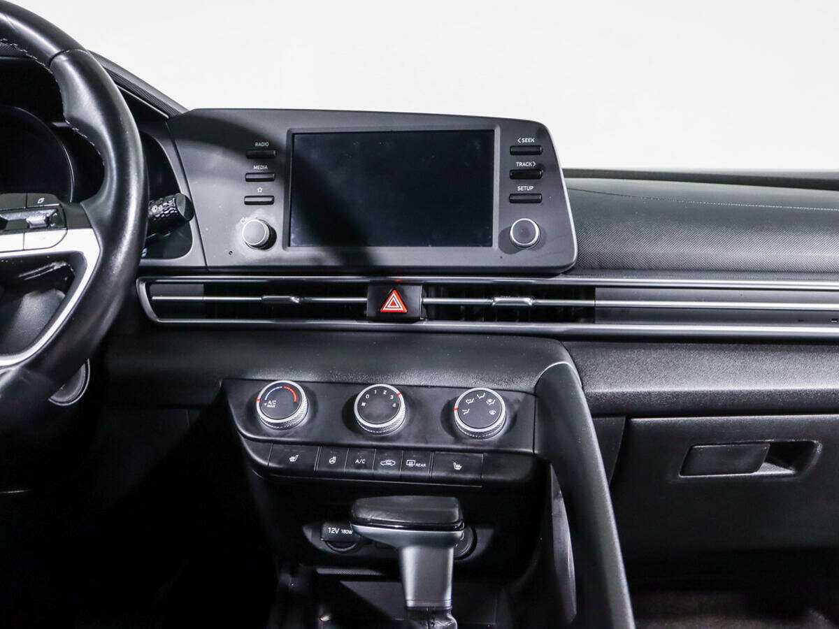 Купить Hyundai Elantra с пробегом. Фото: #12