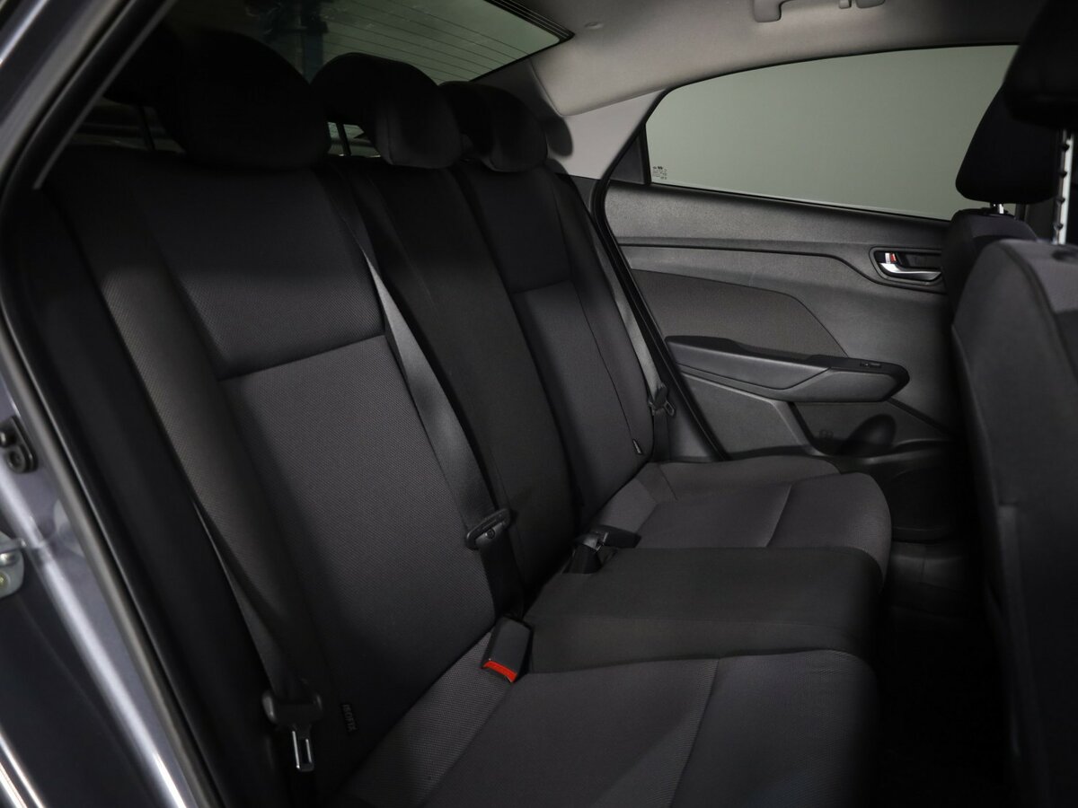 Купить Hyundai Solaris с пробегом. Фото: #16