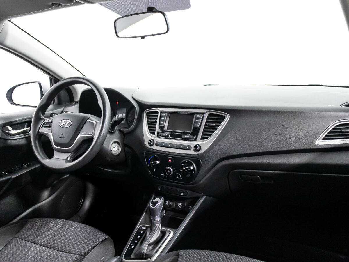 Купить Hyundai Solaris с пробегом. Фото: #8