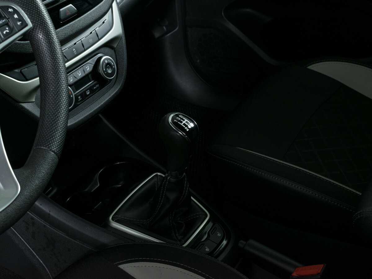 Купить Lada (ВАЗ) Vesta с пробегом. Фото: #13