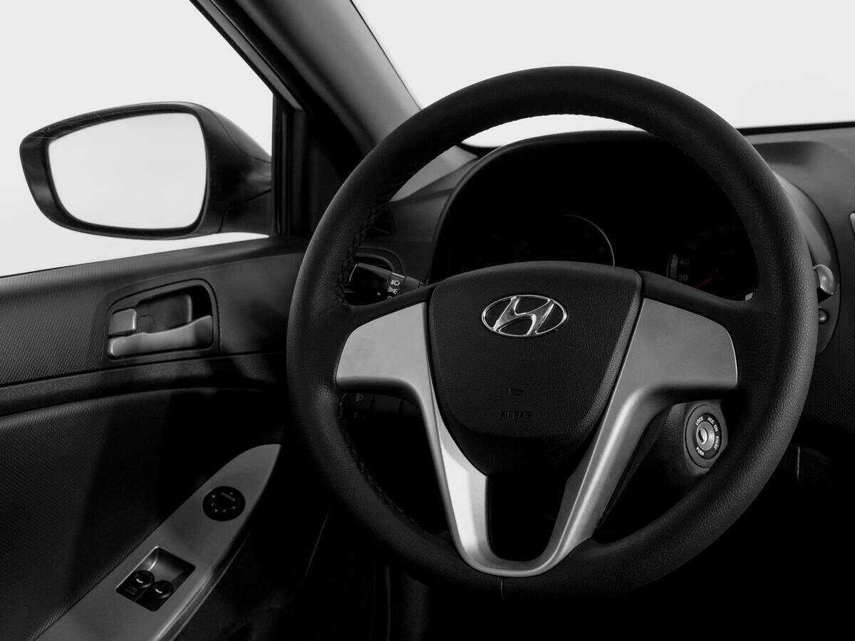 Купить Hyundai Solaris с пробегом. Фото: #13