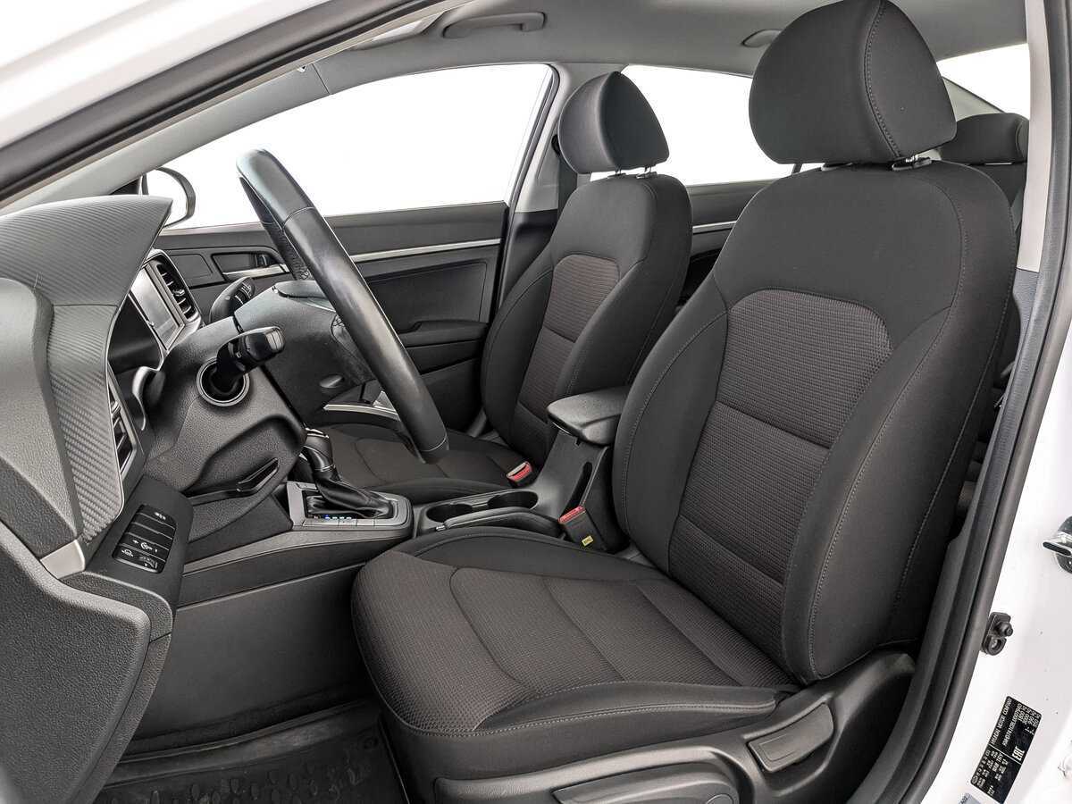 Купить Hyundai Elantra с пробегом. Фото: #17