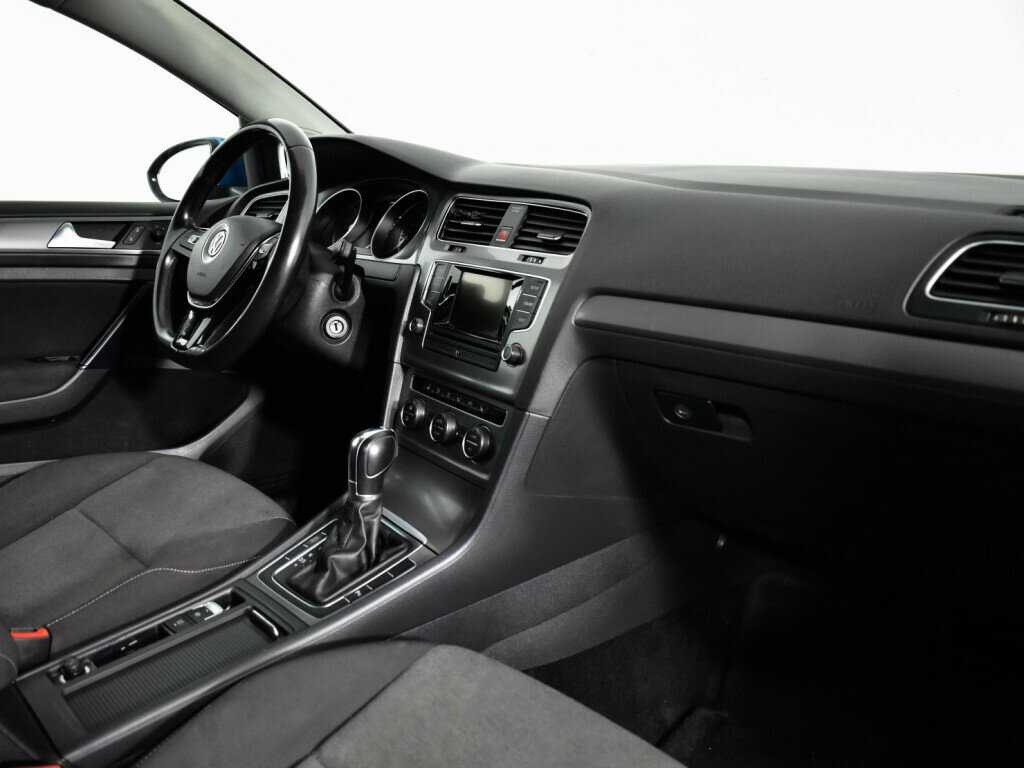 Купить Volkswagen Golf с пробегом. Фото: #9