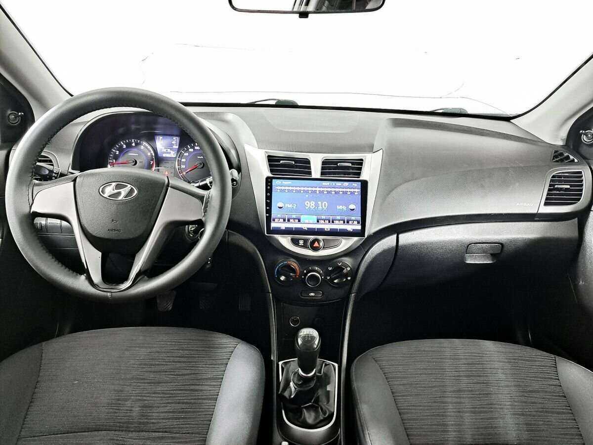 Купить Hyundai Solaris с пробегом. Фото: #8