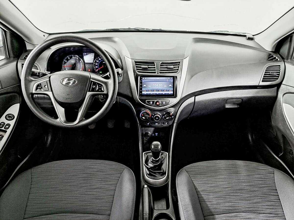 Купить Hyundai Solaris с пробегом. Фото: #9