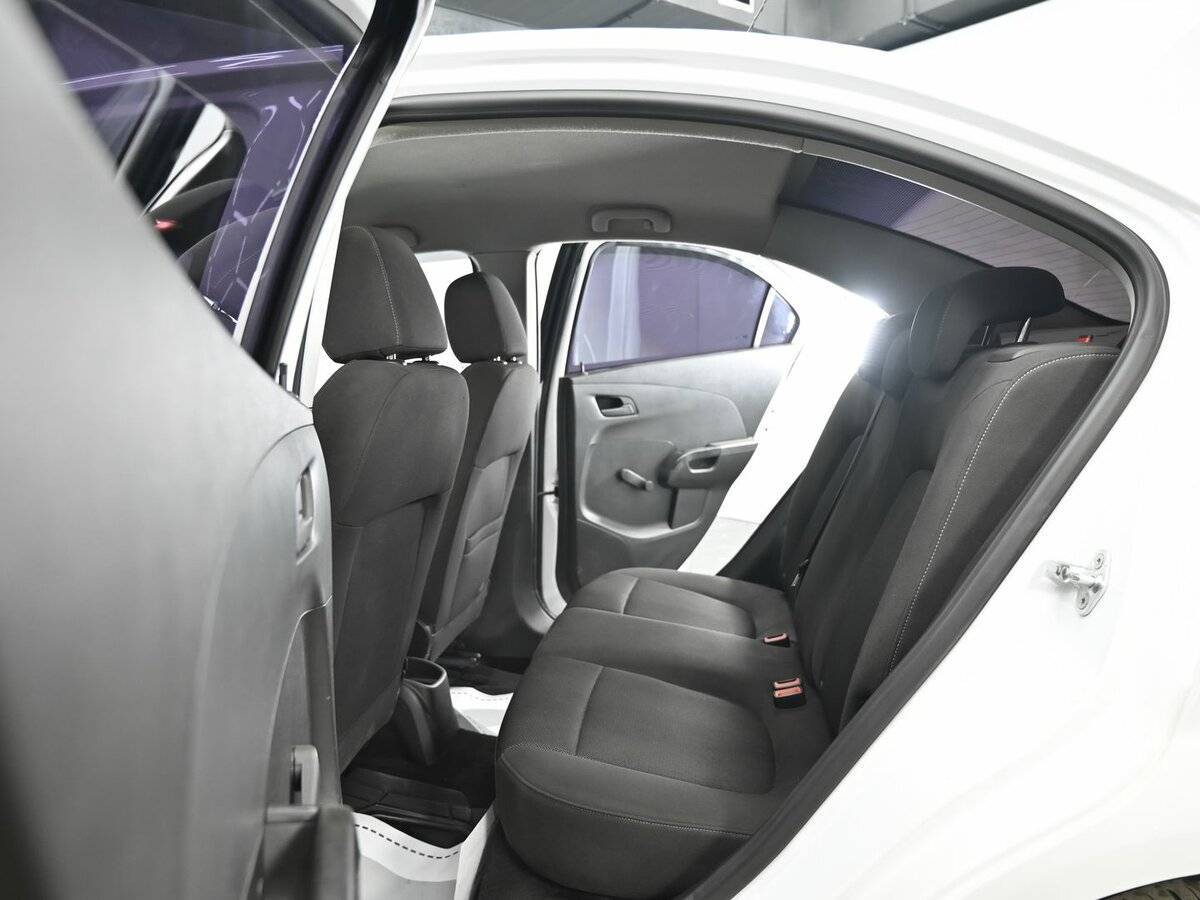 Купить Chevrolet Aveo с пробегом. Фото: #11