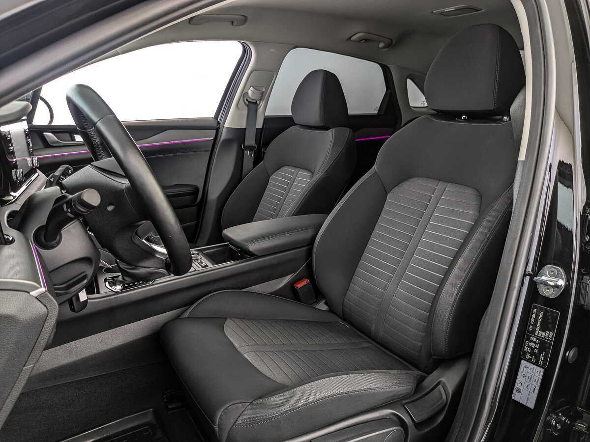 Купить Kia K5 с пробегом. Фото: #15