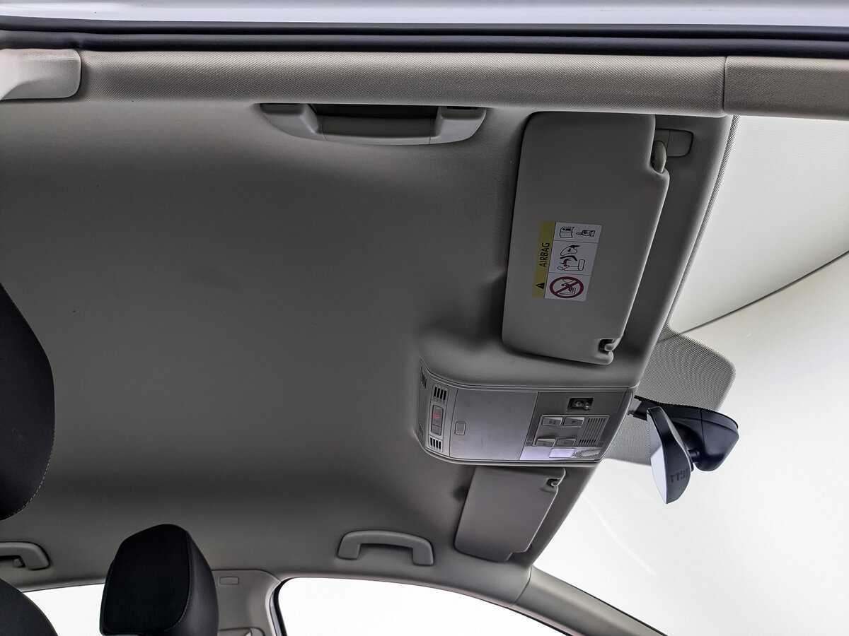 Купить Volkswagen Passat с пробегом. Фото: #19