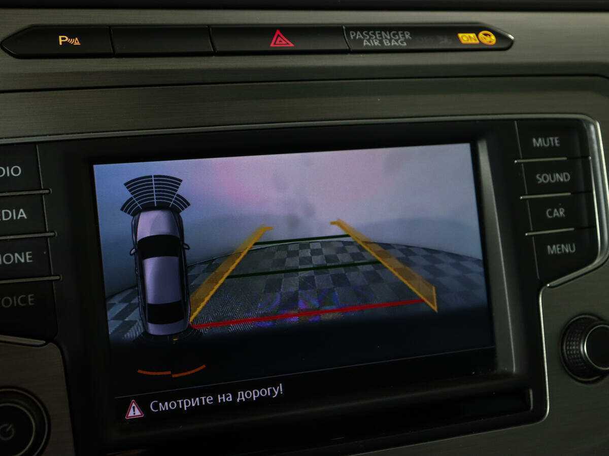 Купить Volkswagen Passat с пробегом. Фото: #11