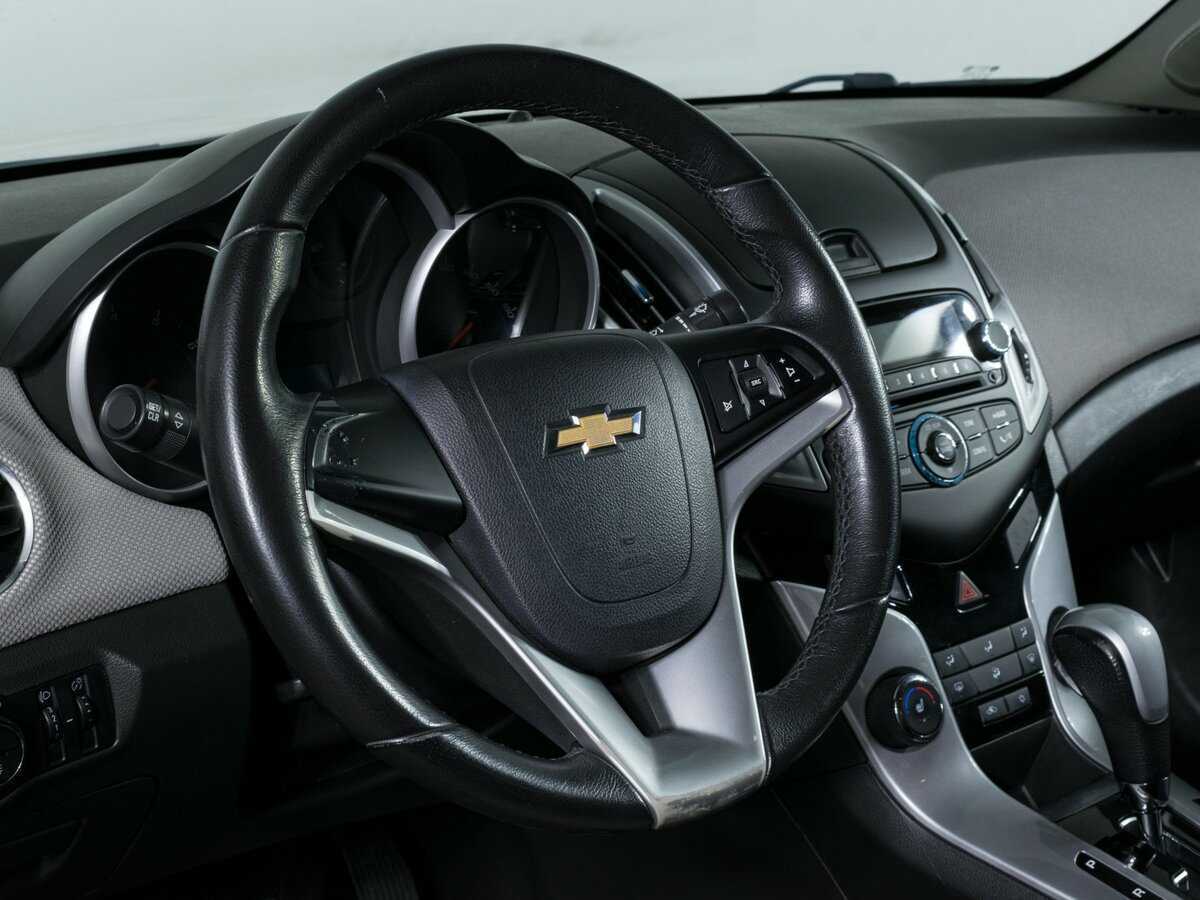Купить Chevrolet Cruze с пробегом. Фото: #11