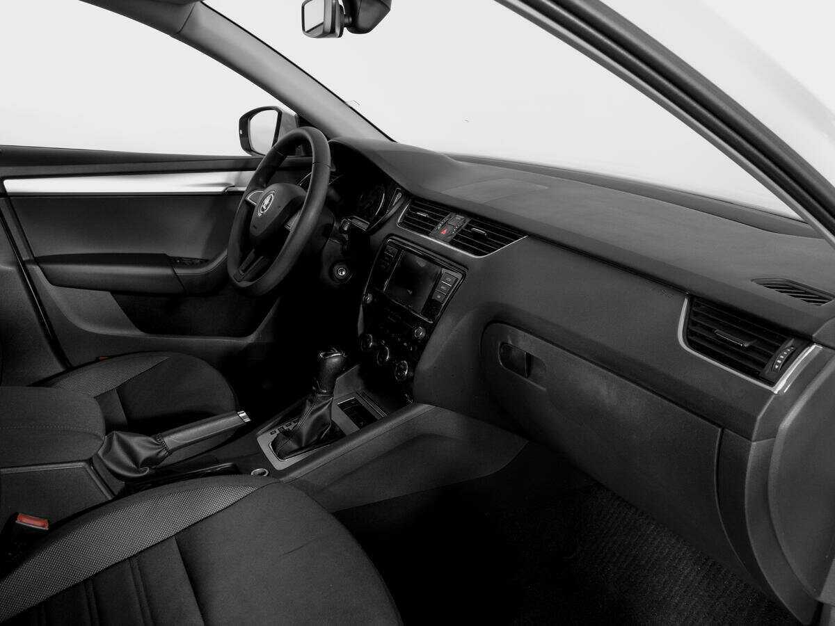 Купить Skoda Octavia с пробегом. Фото: #8