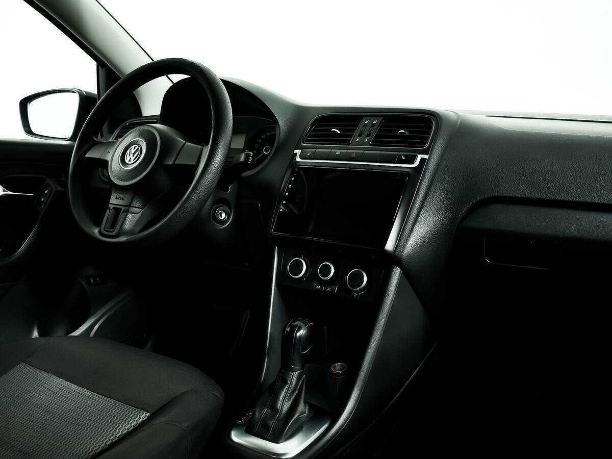 Купить Volkswagen Polo с пробегом. Фото: #8
