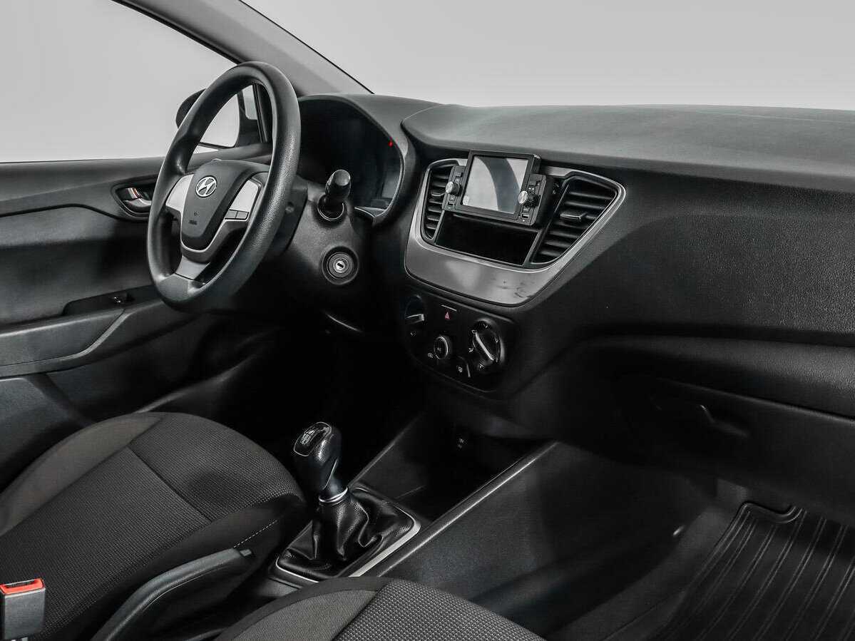 Купить Hyundai Solaris с пробегом. Фото: #10