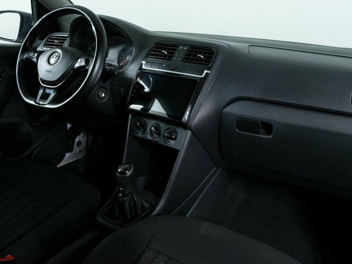 Купить Volkswagen Polo с пробегом. Фото: #7