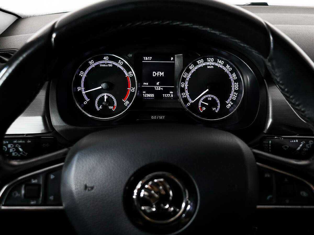 Купить Skoda Rapid с пробегом. Фото: #15