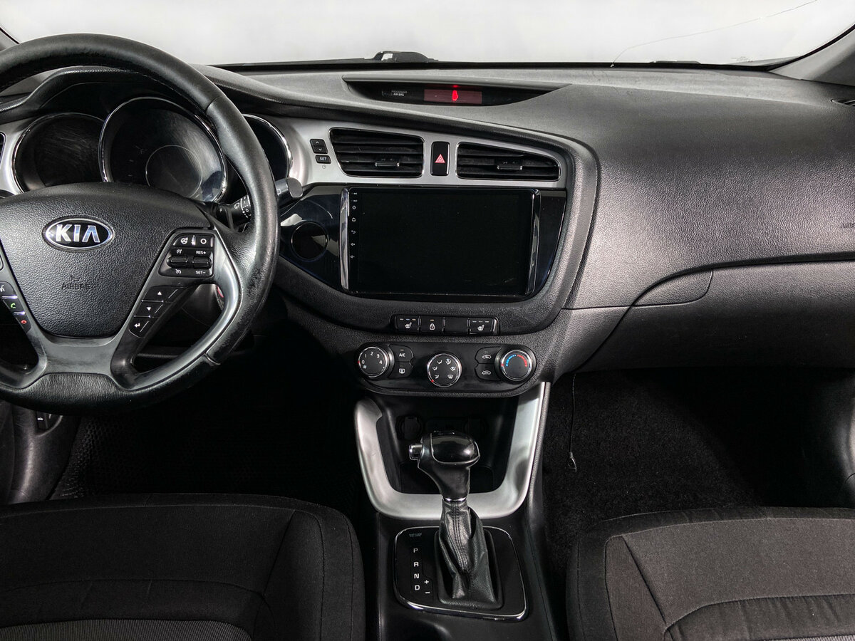 Купить Kia Ceed с пробегом. Фото: #8