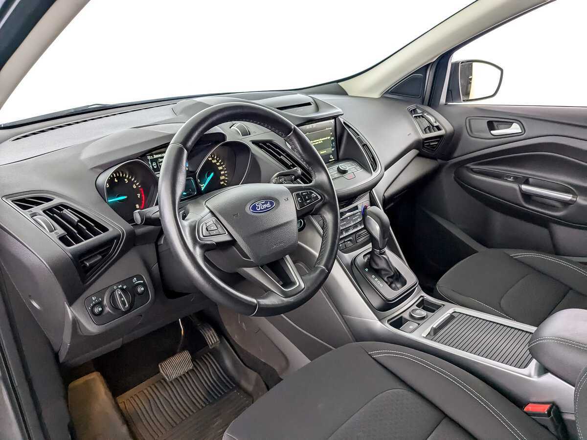 Купить Ford Kuga с пробегом. Фото: #13