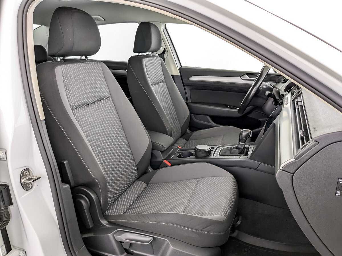 Купить Volkswagen Passat с пробегом. Фото: #20