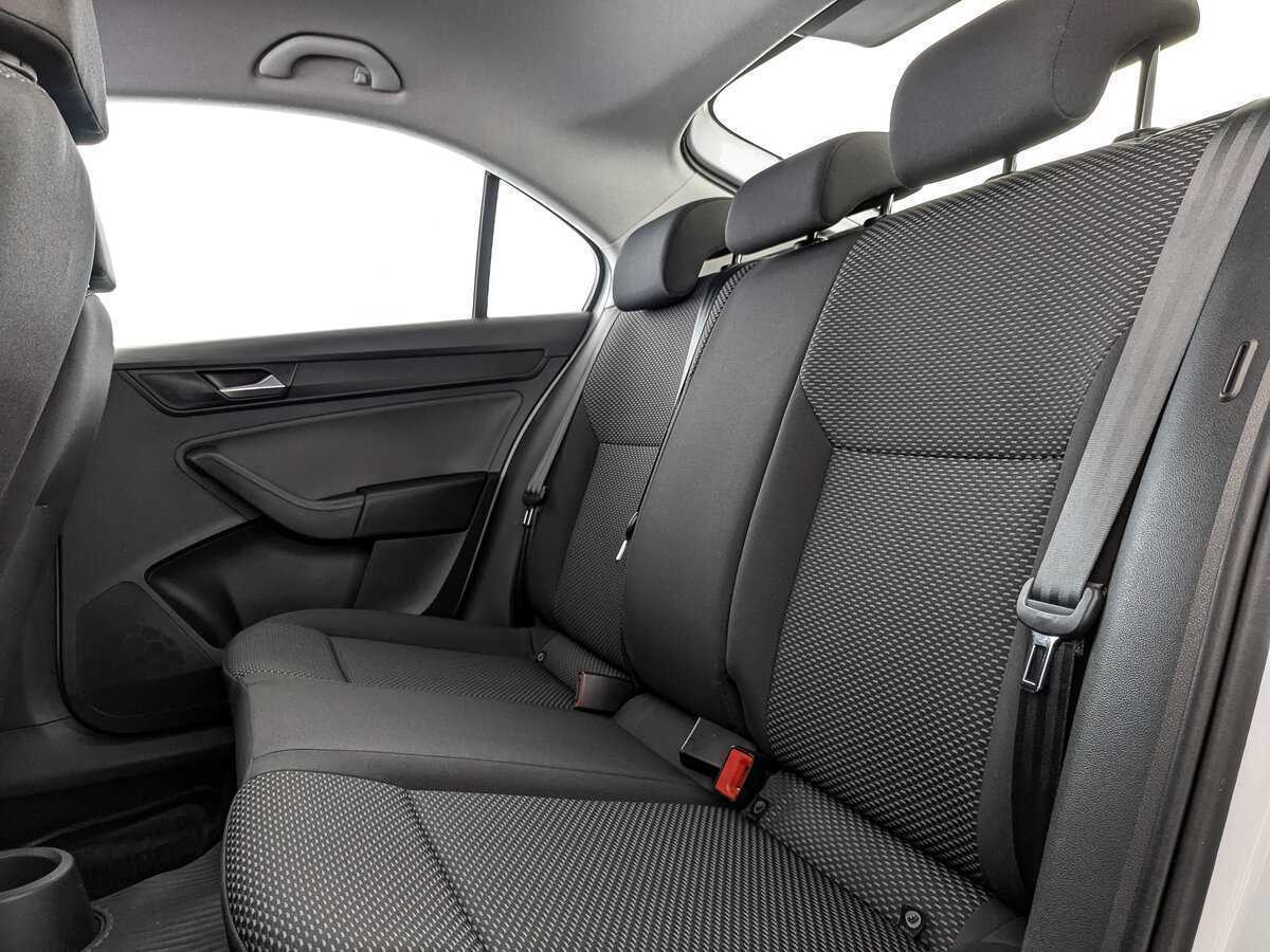 Купить Volkswagen Polo с пробегом. Фото: #13