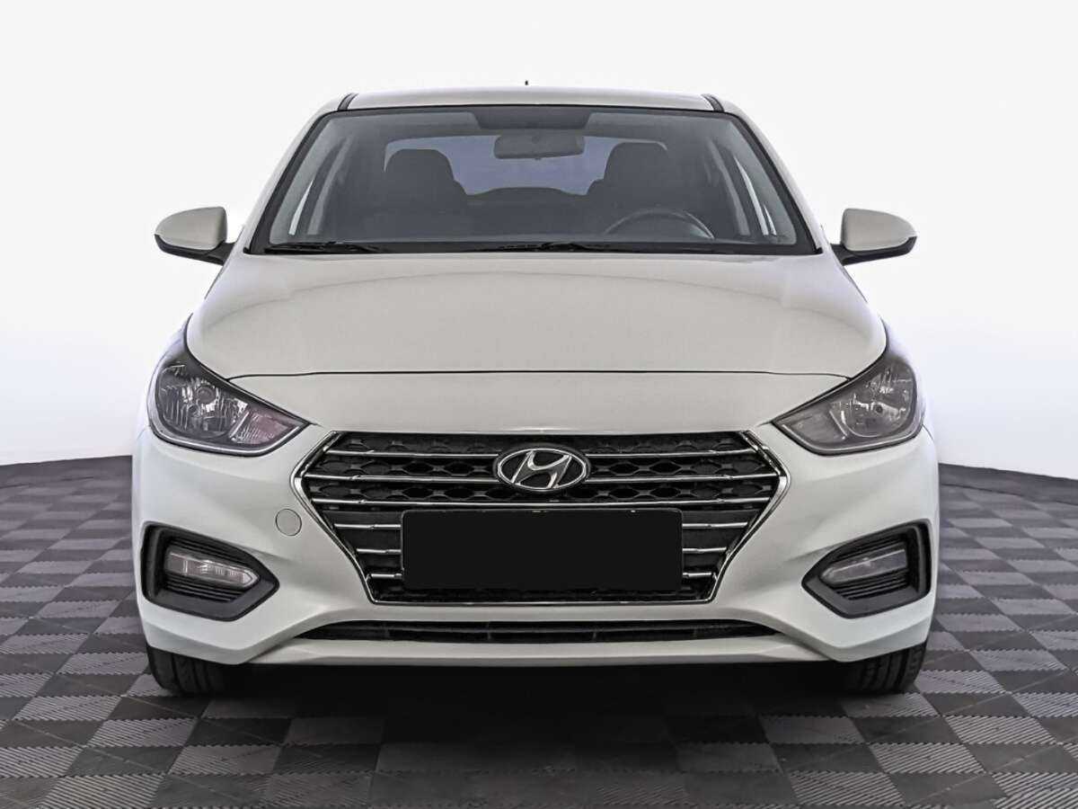 Купить Hyundai Solaris с пробегом. Фото: #1