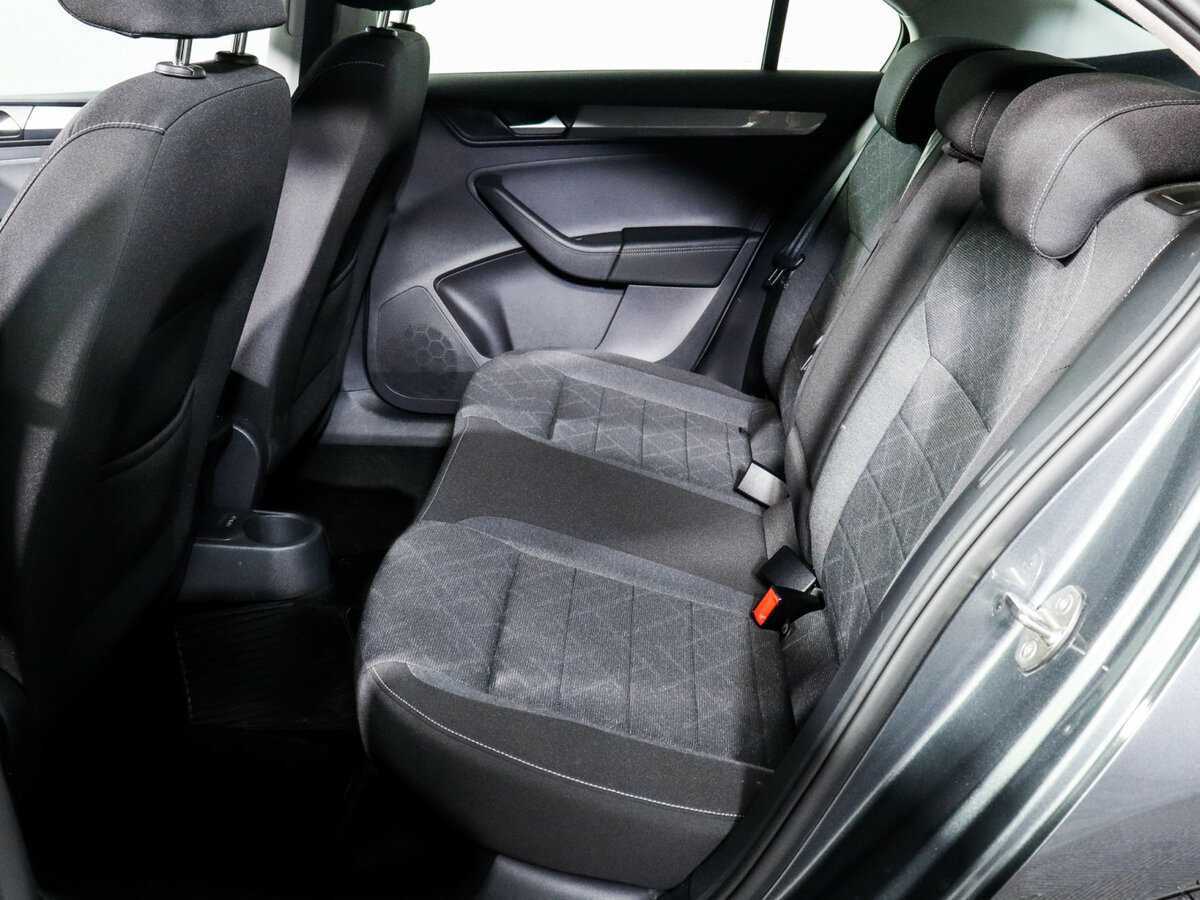 Купить Volkswagen Polo с пробегом. Фото: #9