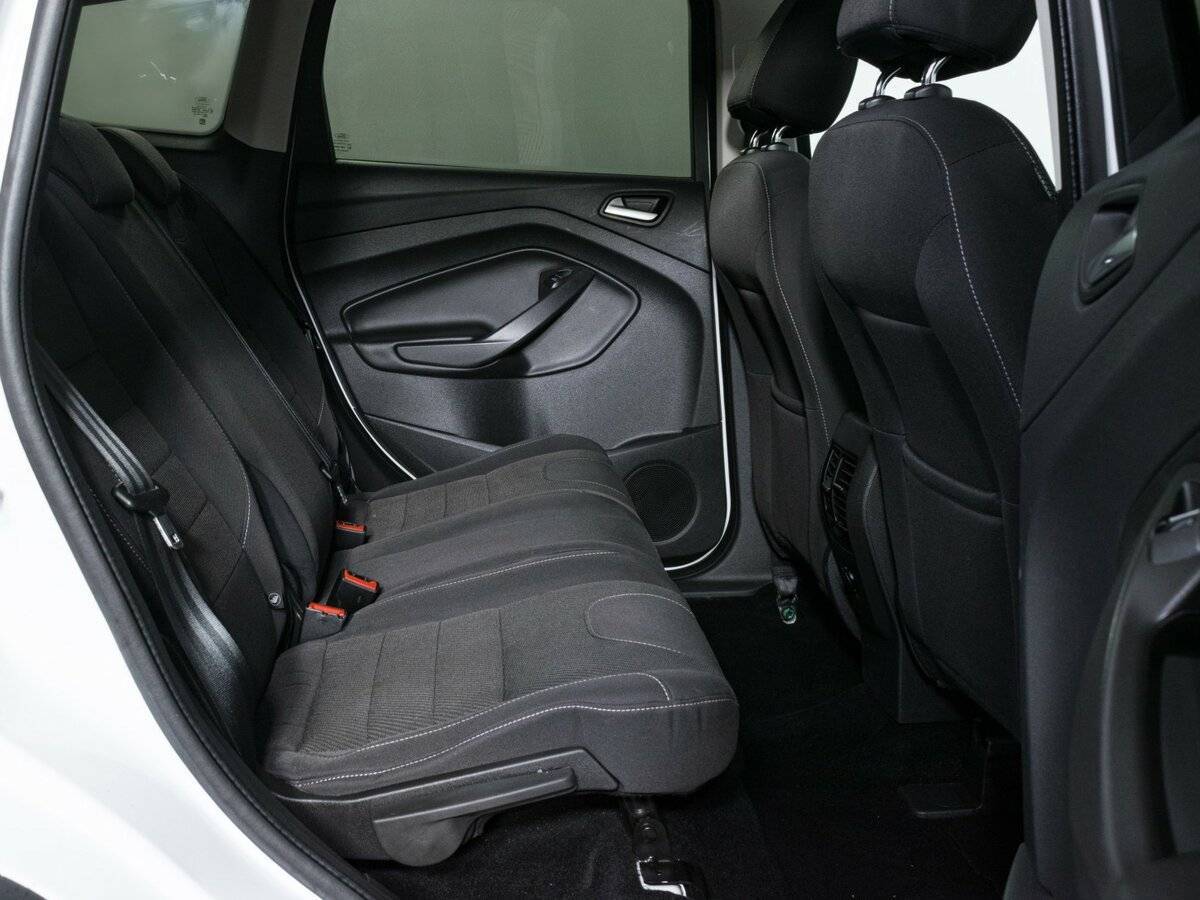 Купить Ford Kuga с пробегом. Фото: #8