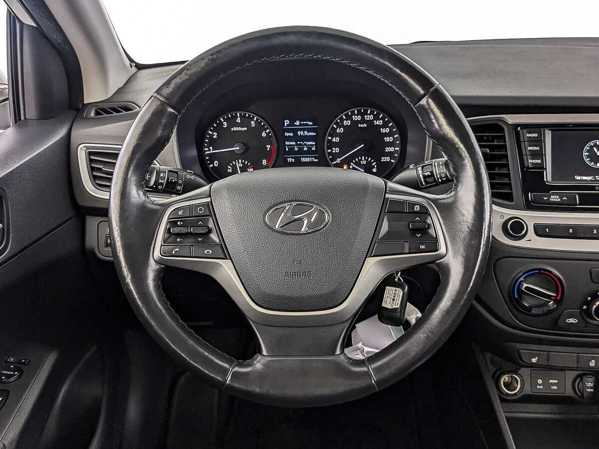 Купить Hyundai Solaris с пробегом. Фото: #21