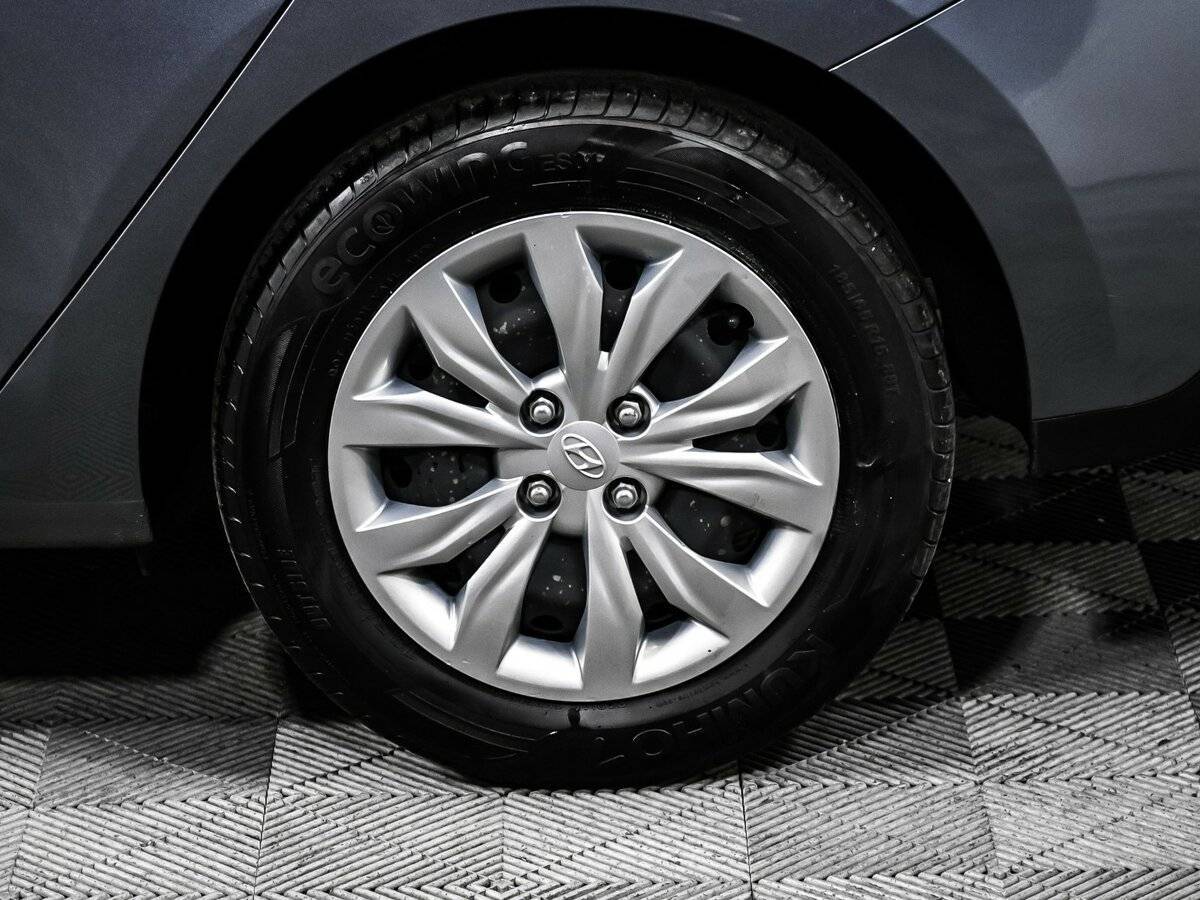 Купить Hyundai Solaris с пробегом. Фото: #13