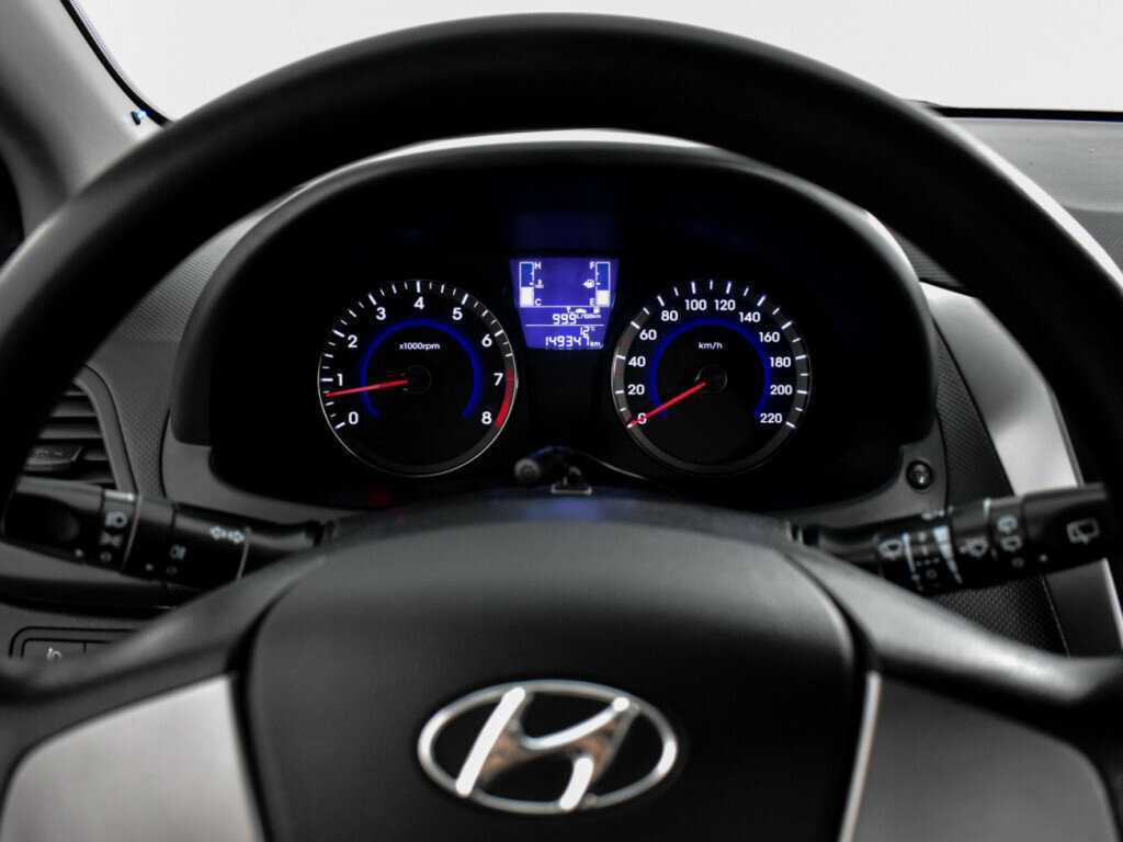 Купить Hyundai Solaris с пробегом. Фото: #15