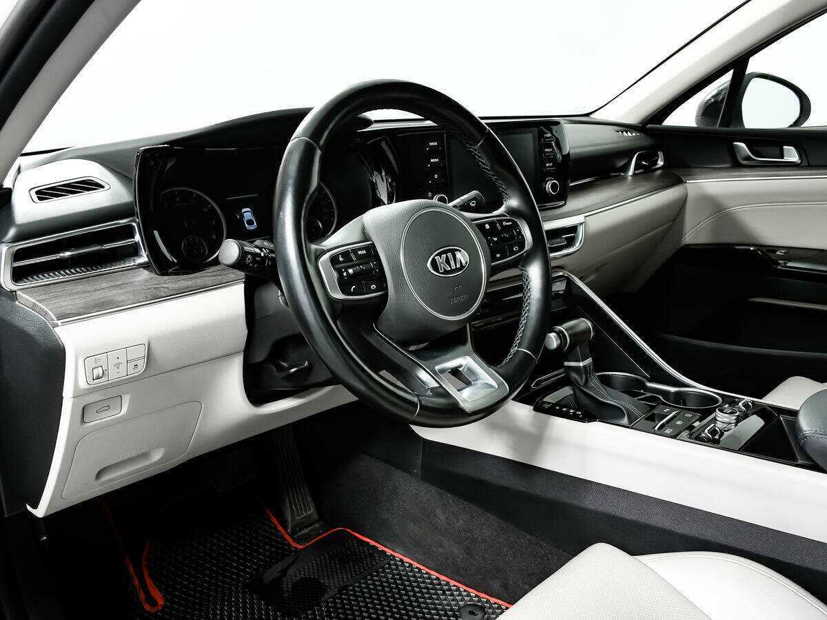 Купить Kia K5 с пробегом. Фото: #11