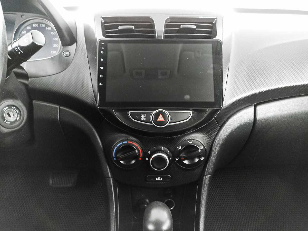 Купить Hyundai Solaris с пробегом. Фото: #14