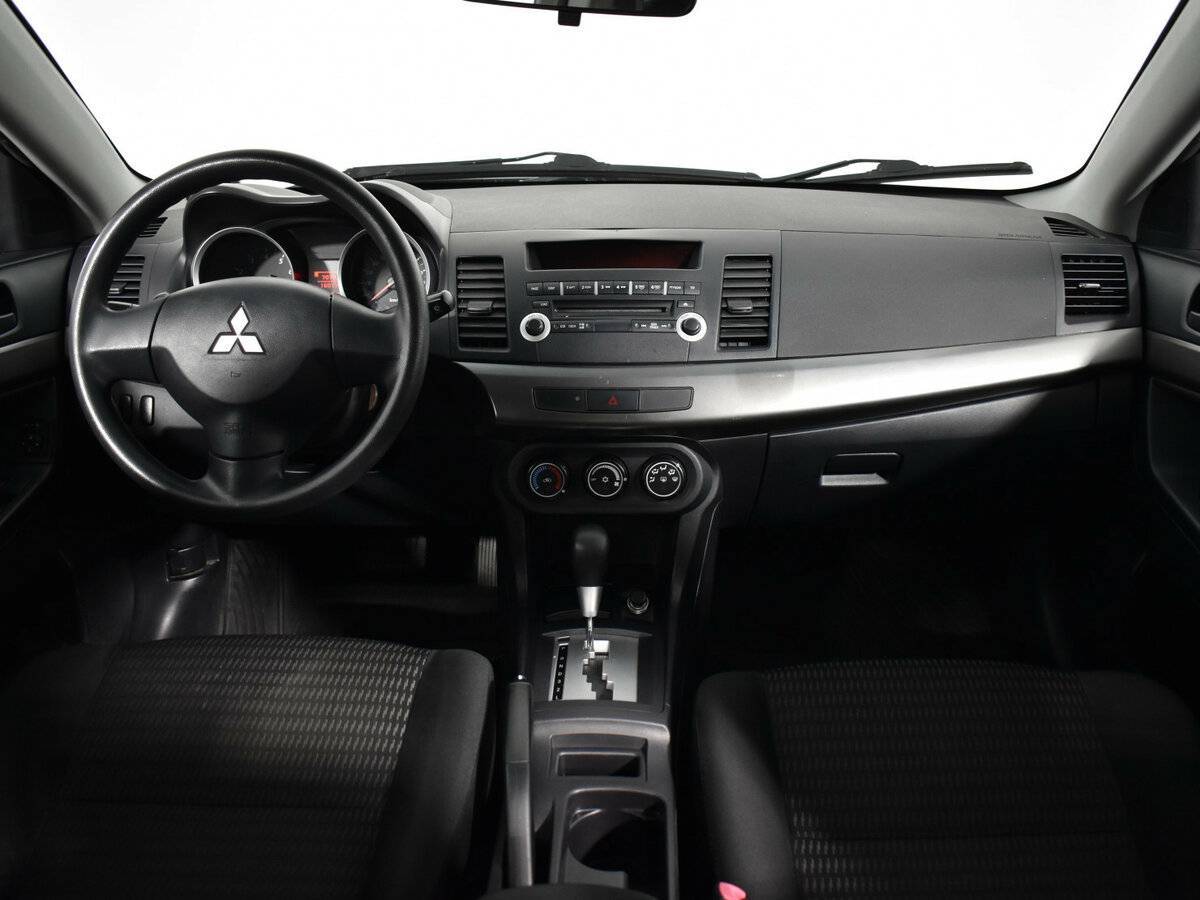 Купить Mitsubishi Lancer с пробегом. Фото: #10