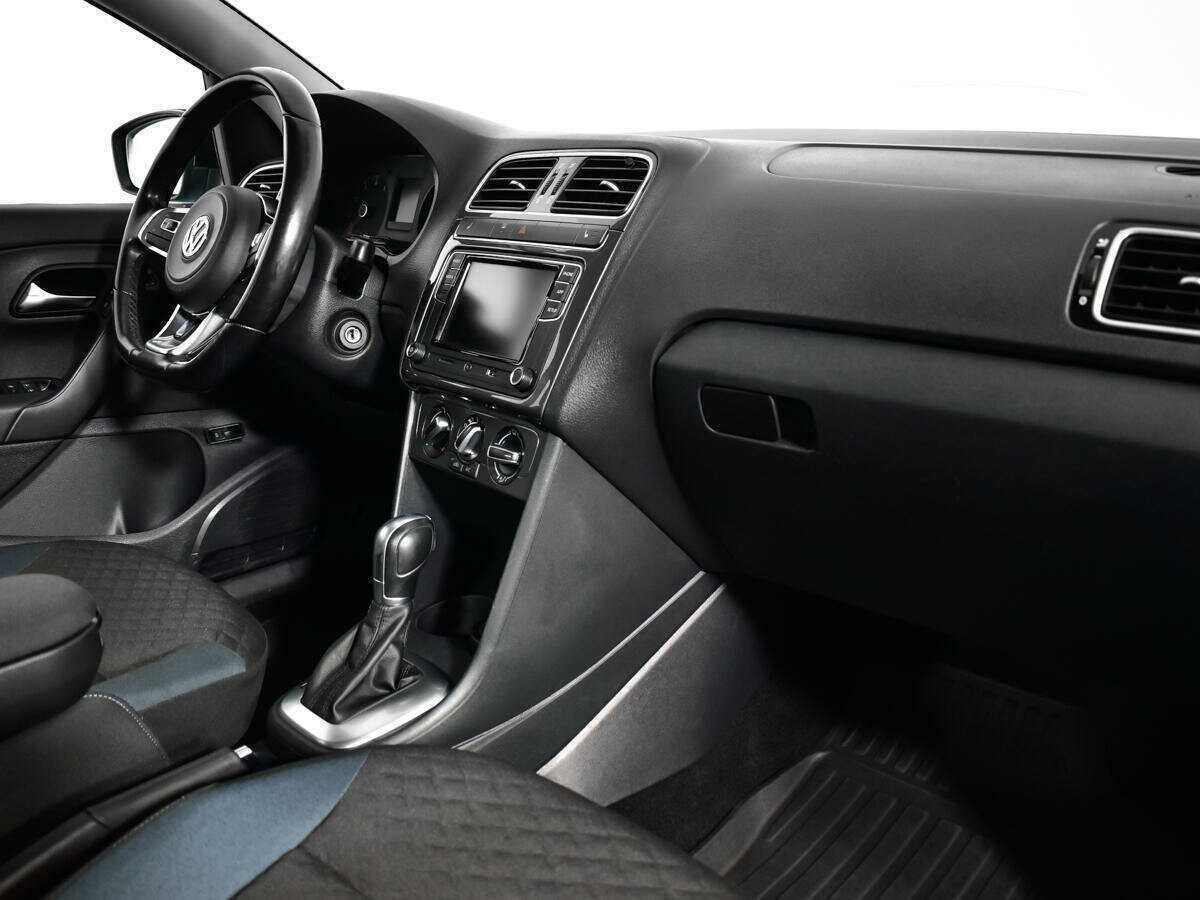 Купить Volkswagen Polo с пробегом. Фото: #8
